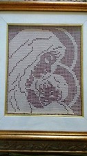 QUADRO A FILET   INTERAMENTE LAVORATO A MANO  "MADONNA COL BAMBINO"