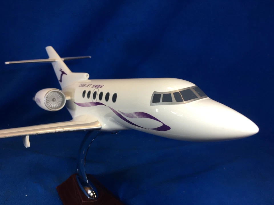 金鹿航空 DEER JET B-3996 - Aereo di linea - Hawker 800 XP - Immagine 4 di 4