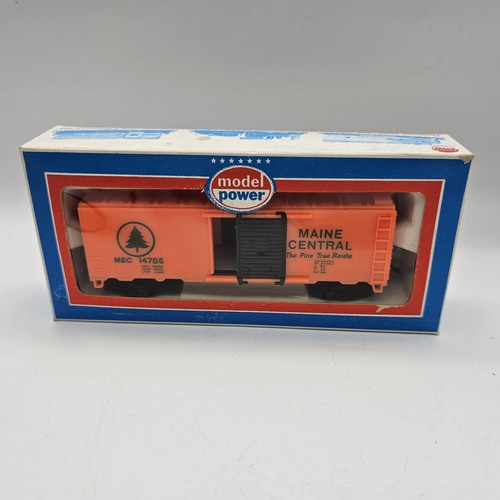 Model Power HO Scale Santa Fe Diesel Locomotive Lot - Picture 7 of 15