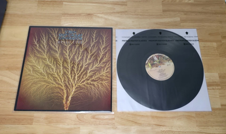 Van der Graaf Generator Still Life 1976 LP 1st UK Mad Hatter Charisma CAS 1116 - Image 2 of 4