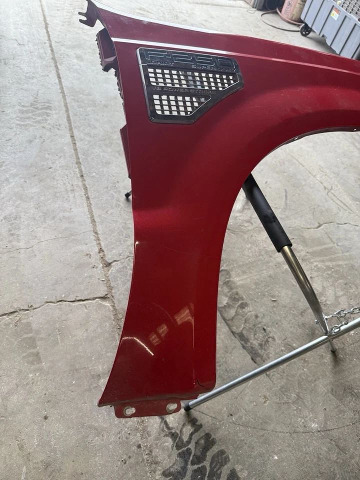 Guardabarros delantero derecho para Ford F250 F350 F1 Vermillion 2008-2010 rojo Foto 4 de 4