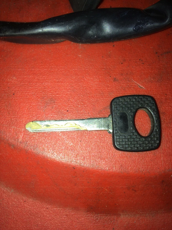 Mercedes  w 201 Zündschloß Türschloß Schlüssel - Bild 2 von 3