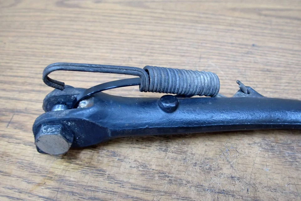 1999 TRIUMPH ADVENTURER 900C KICKSTAND SIDE STAND W/ SPRING 2080273 - Изображение 2 из 4