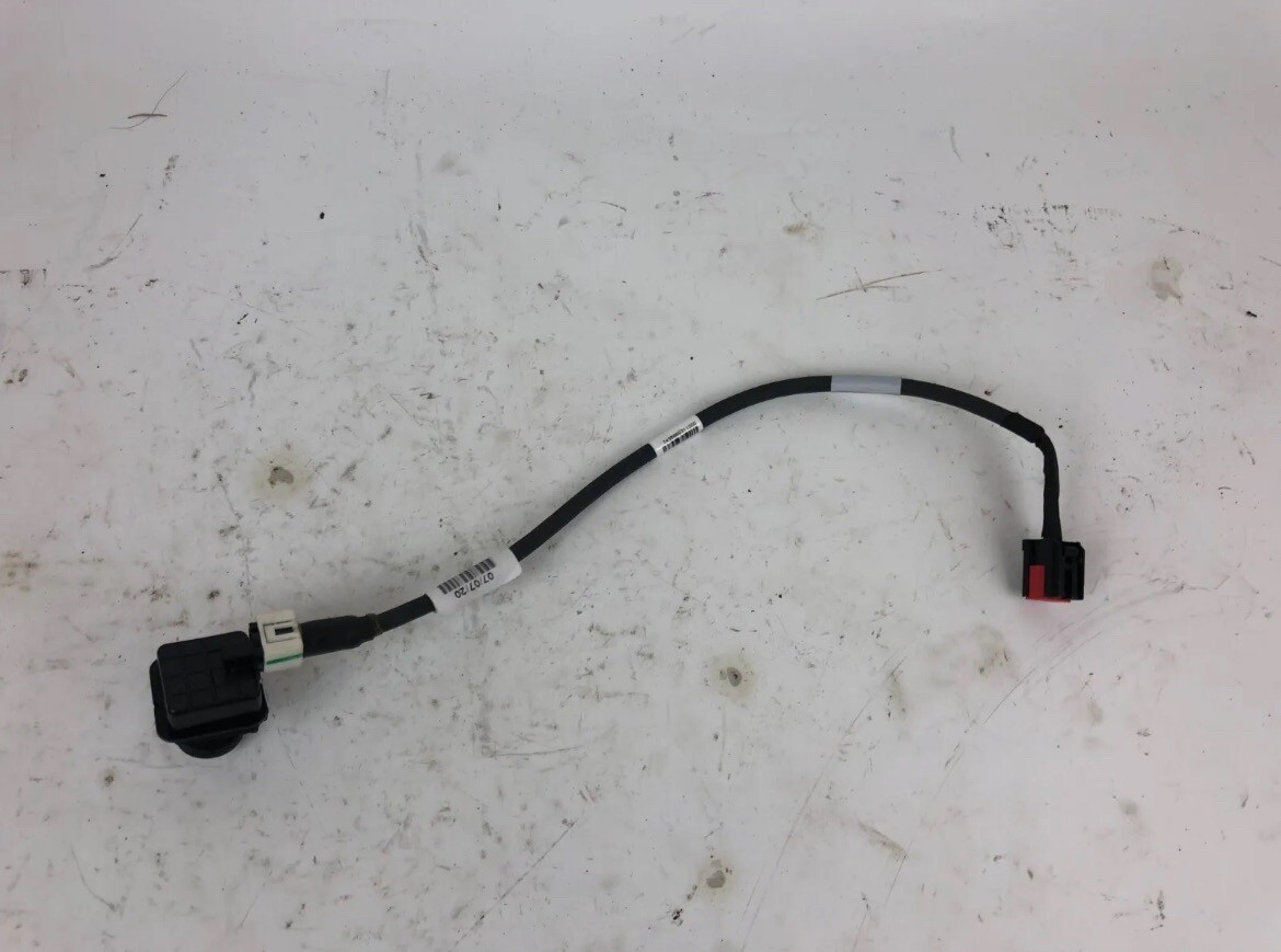 Maserati Ghibli Rear View Reverse Camera w/ Cable 670104977 Tested & Works OEM