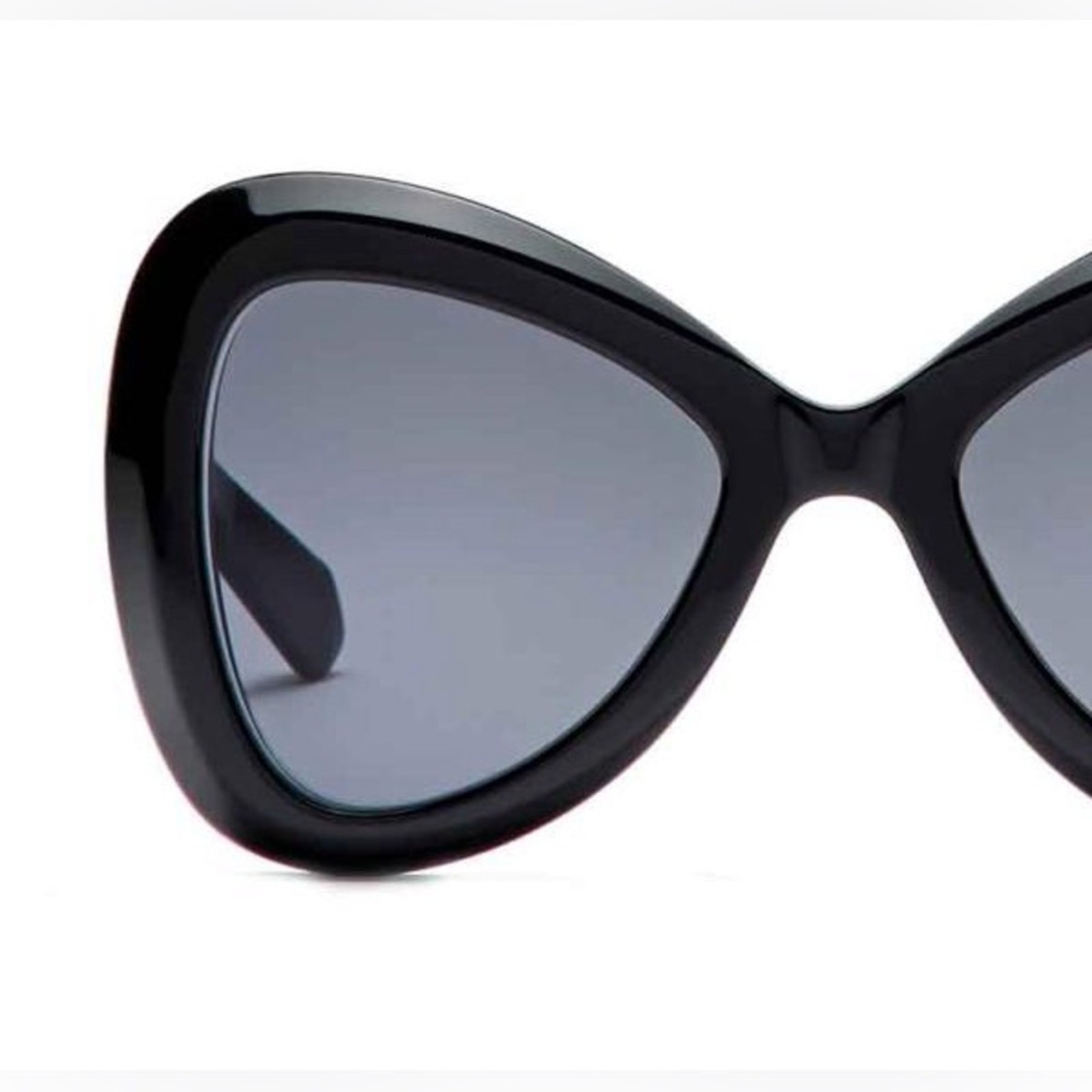  New! Valentino V GOLD III VLS 138A, Chic Black Sunglasses, Authentic thumbnail 6