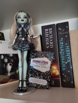 Frankie Stein G1 Mattel 2010 Monster High Puppe Doll Tagebuch Ständer