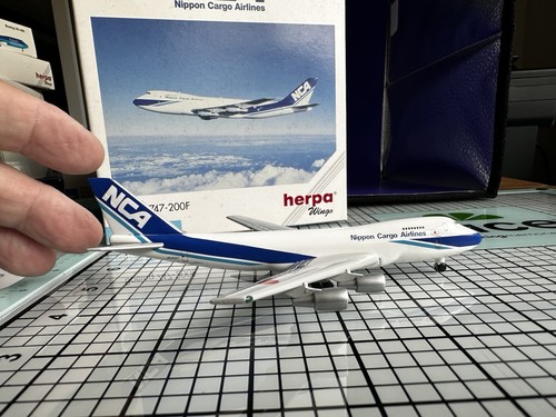 Herpa Wings 502566 NCA Nippon Cargo Boeing 747-200F 1:500 Scale Diecast Model - Picture 12 of 12