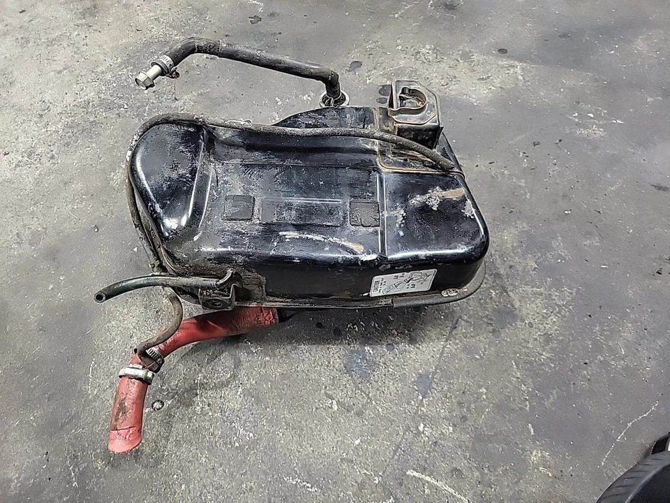 Honda 1985 1986 VT1100C 1100 Shadow combustible gasolina subtanque fabricante de equipos originales con llave/sin óxido Foto 3 de 4