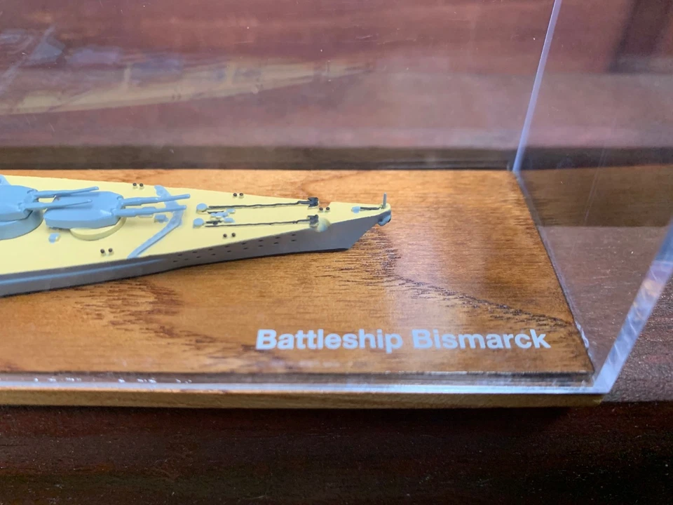 Conrad-Modell Schlachtschiff Bismarck Blohm + Voss Yard No 509 in 1:1250 +gut+ - Bild 4 von 4