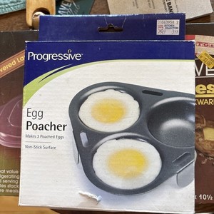 Progressive Miracleware Four Egg Poacher. New.