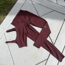 Alo Yoga red maroon black Sports Bra and Leggings Set m/l
