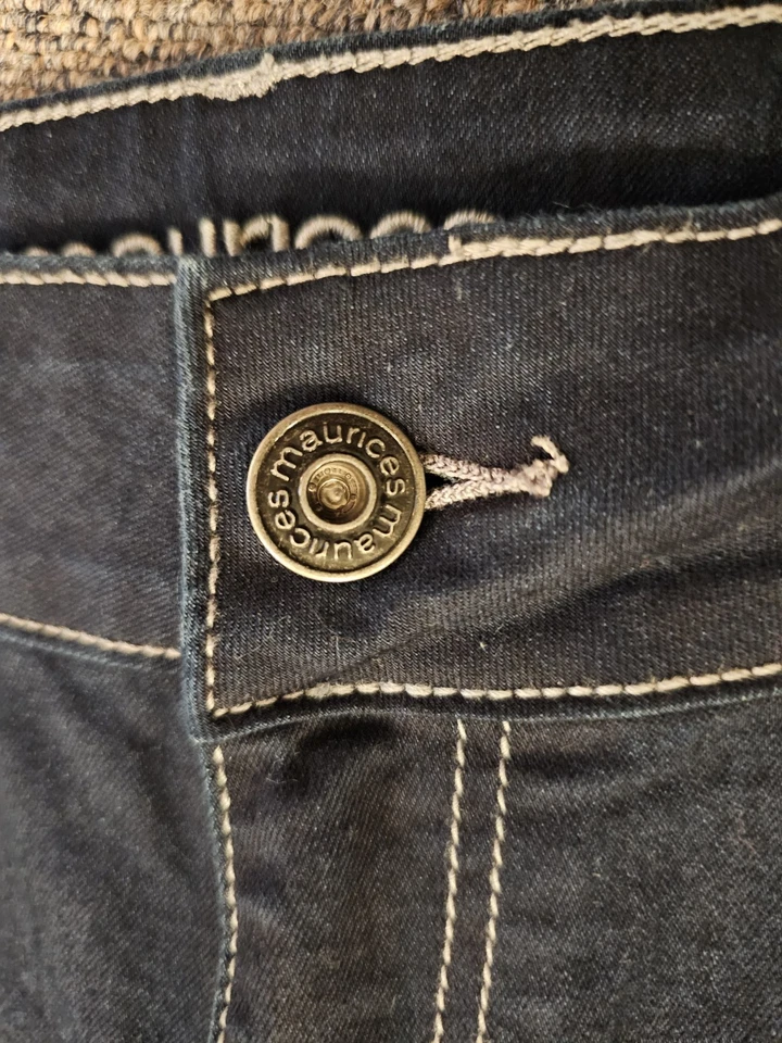 MAURICES Womens Small Short Jeans Dark Wash 5 Pocket Wide Waistband Stretch MW - Image 4 of 4