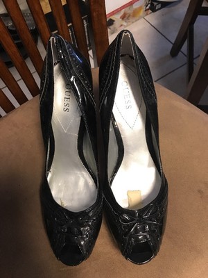 guess black suede heels
