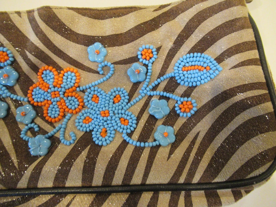 Isabella Fiore tiger striped purse with blue beaded flowers - Image 4 of 4