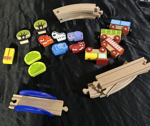 Wooden Toys My Zoo Train Playset designed for children ages 3+ - 第 5/5 張圖片
