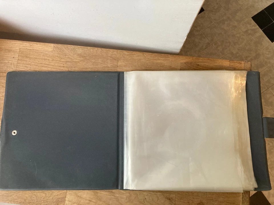 Vintage CLASSEUR pour vingt 45 tours - revêtement et pochettes plastique - Photo 4/4