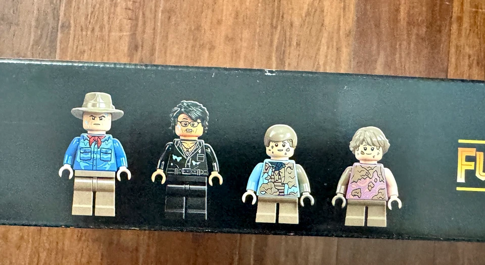 LEGO Jurassic Park 76956 T. Rex Breakout (1212 pc) - Image 3 of 3