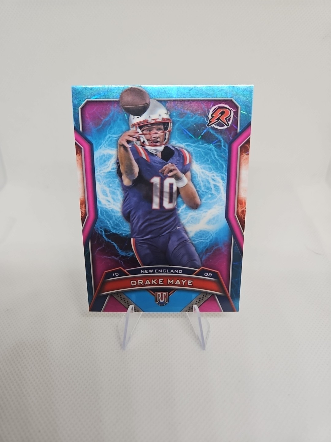 2024 Topps Resurgence - Rookies Drake Maye #164 Sky Blue & Pink Shock Refractor