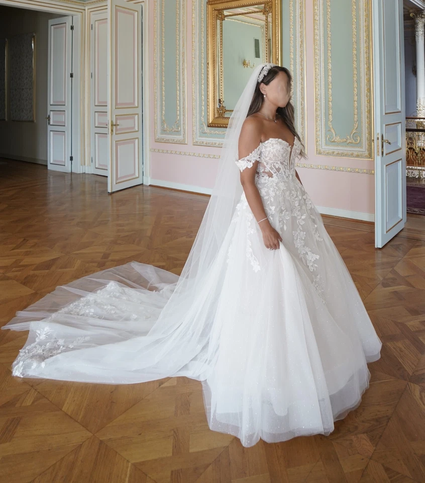 Blue by Enzoani wedding dress size 8 - Image 3 of 4