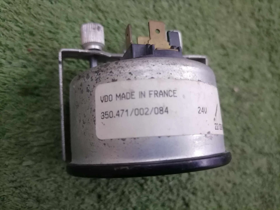 Manómetro de presión de aceite VDO vintage CLÁSICO FRANCIA 24V,4 BAR Foto 2 de 4