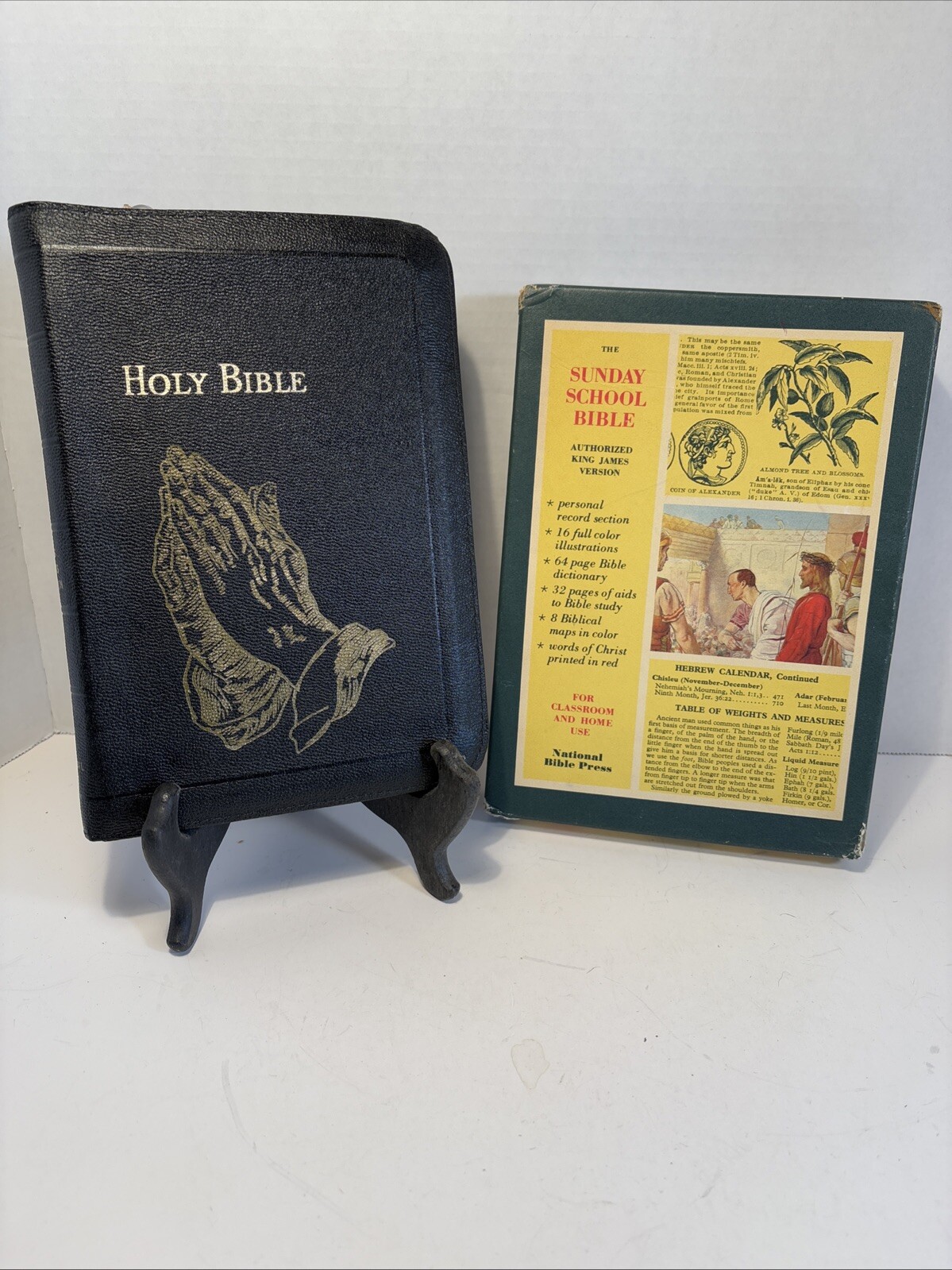 1958 Vintage Zippered Holy Bible with Color Pictures Maps in Original Box