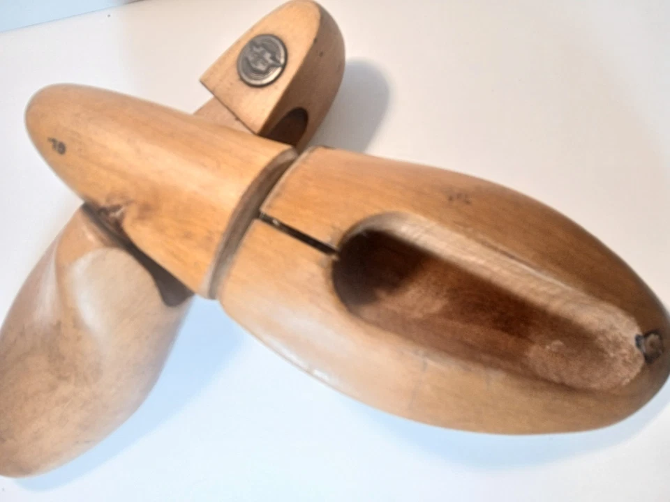 Maca Florsheim Vintage Madeira Maciça Formas de Sapato no Tamanho 12D - Imagem 2 de 4