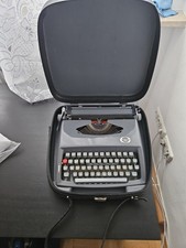 elite Typewriter Schreibmaschine Reiseschreibmaschine Selten Rar Reise Koffer