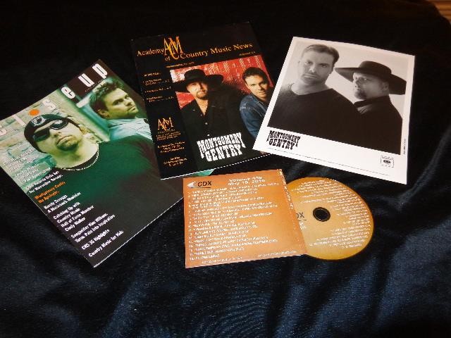 Montgomery Gentry *Close Up & ACM Magazine Covers/8x10 Photo/2010 CDX 499 CD!