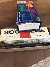 Roundhouse HO Scale 50’ Flat Top Box Car SOO Line