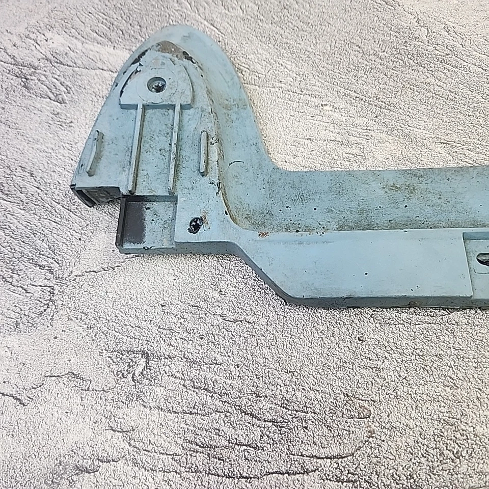 1977-79 Lincoln Mark V D7LB17779AW1 Blue LH Front Bumper Filler Stone Deflector - Image 2 of 4