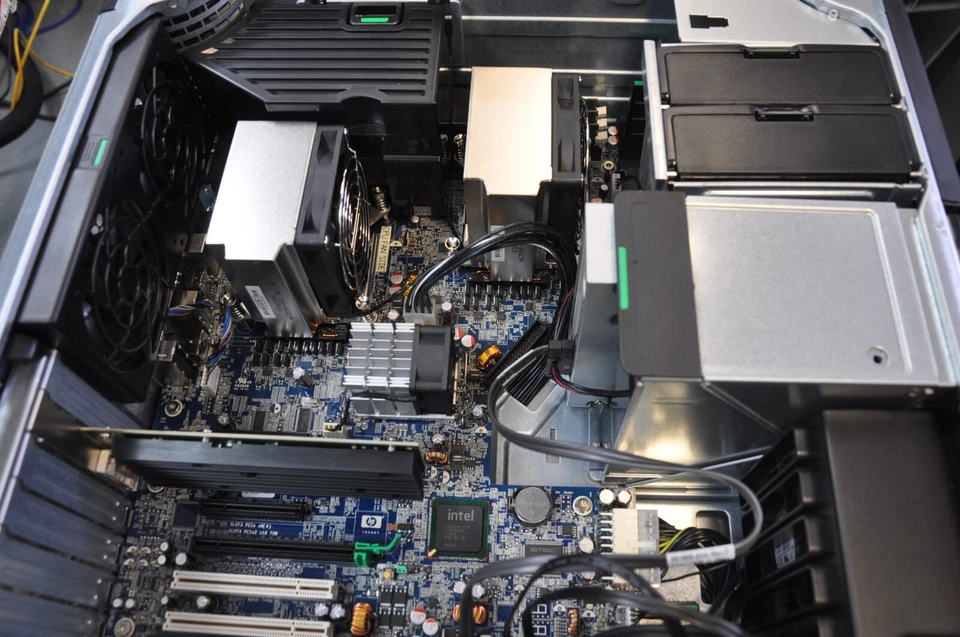 HP Z600 2x Intel E5530 2.40Ghz 4-Core XEON 12GB RAM Quadro NVS290 no HDD no O/S - Image 2 of 2