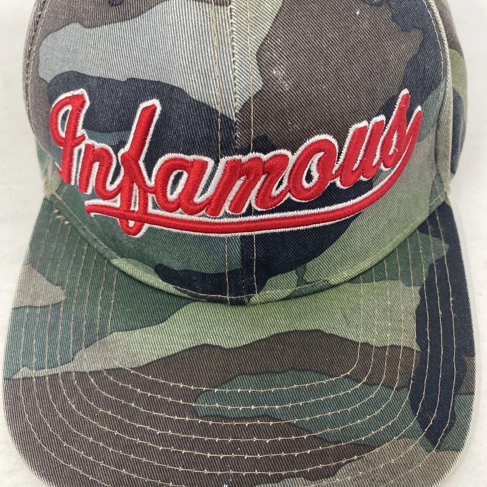 Rock Smith Infame Gorra Snapback Estilo Béisbol Camuflada y Roja Bordada Foto 2 de 4