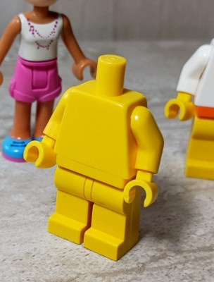 New LEGO Torso YELLOW Solid Color Free Matching Legs NUDE Naked Figure Create