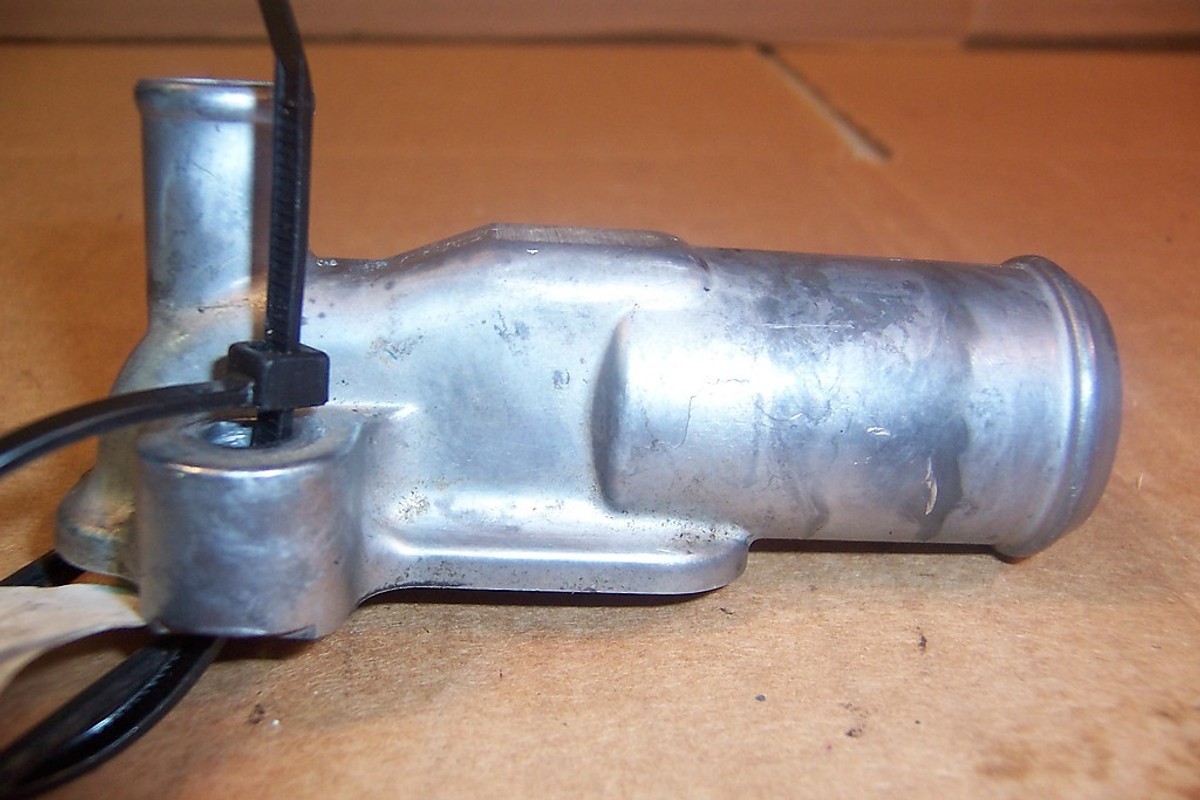 KAWASAKI ZX1200 NINJA CYLINDER WATER INLET FITTING ZX 1200 00-05