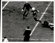 LD415 1938 Original Photo YALE BULLDOGS CLINT FRANK TOUCHDOWN v PRINCETON TIGERS