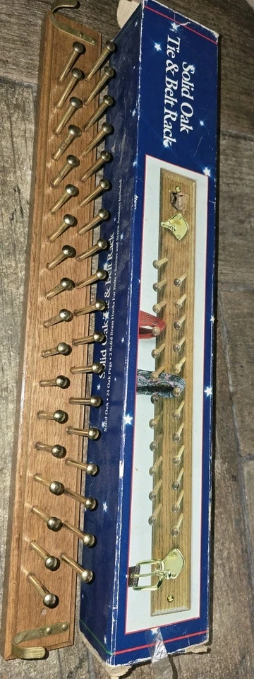 复古 ~ 橡木和黄铜 36 领带架,原装盒 — 第 2/3 张图片