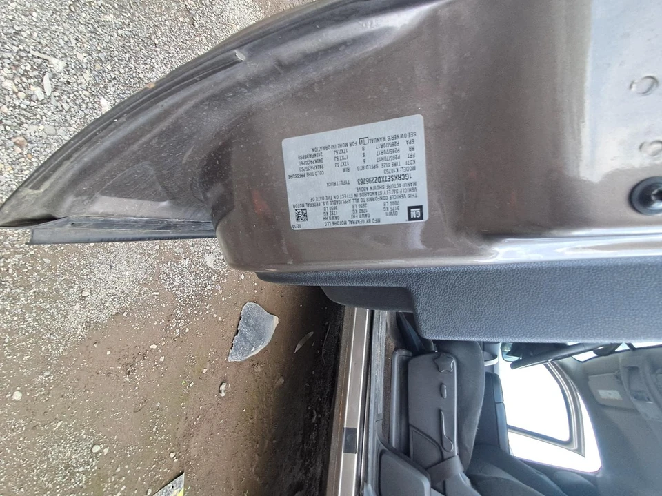 Conjunto de filtro de aire usado se adapta a: camioneta Chevrolet Silverado 1500 2013 6,0 grado A Foto 3 de 4