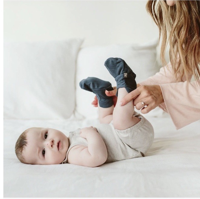 Goumi Baby Booties Size 12-18 Months Stay On Boot Organic Bamboo Black Midnight
