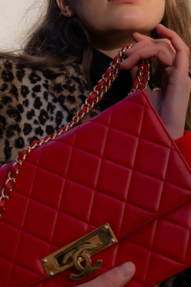 THURSDAY BAG LIVE