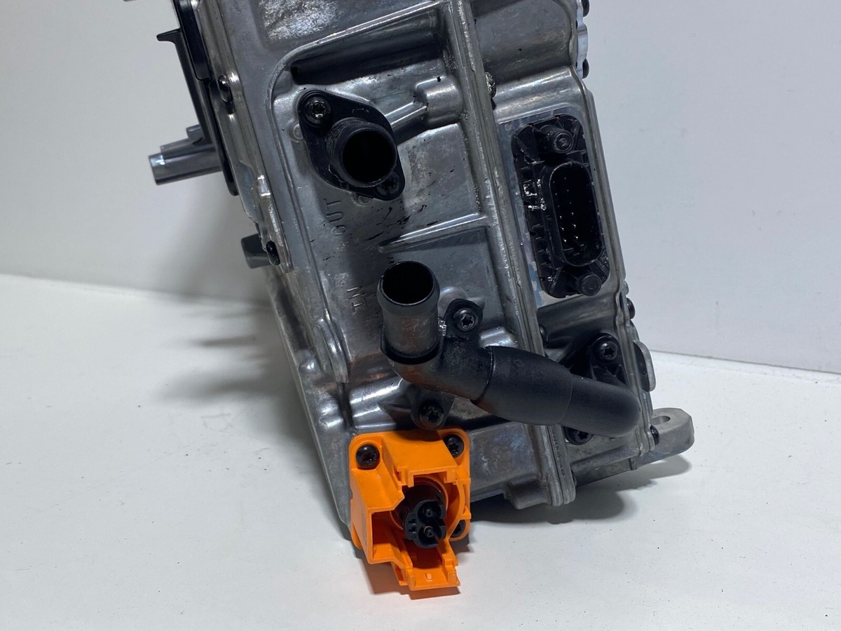 PORSCHE TAYCAN Spannungsumwandler Ladegerät DC Converter Unit  