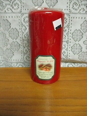 Candle-Lite - Fragrance De Lite - Cinnamon Apple - 2.8'' x 6'' - 1.2lb Candle