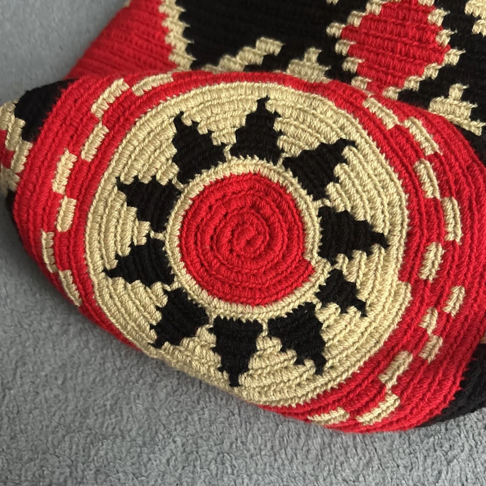 Auténtico Bolso Wayuu Mochila Colombiano Bandolera de Hombro Cartera Boho Rojo y Negro Foto 3 de 4