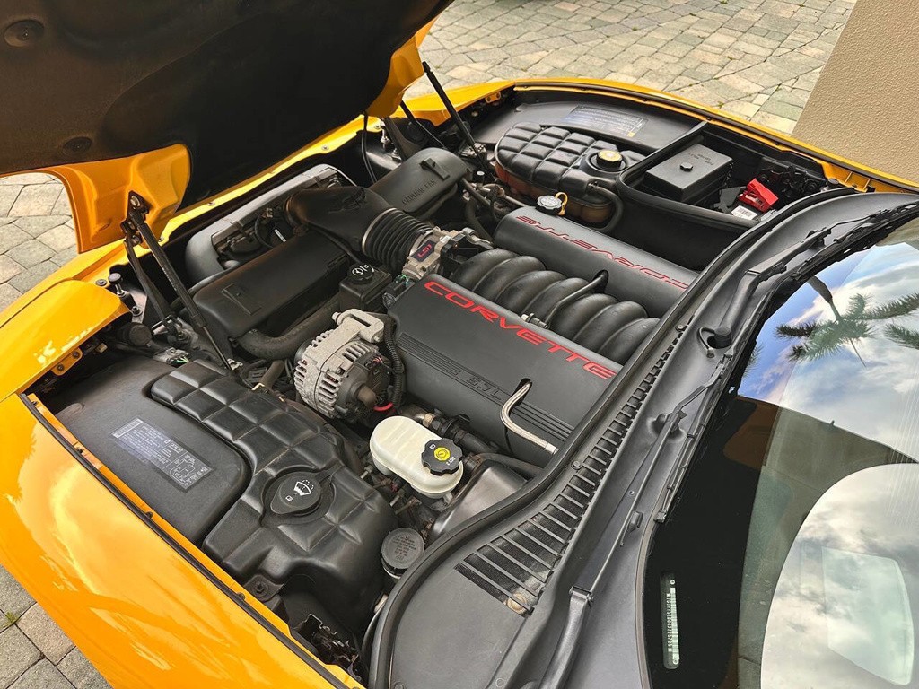 2004 Yellow Chevrolet Corvette Convertible  | C5 Corvette Photo 10