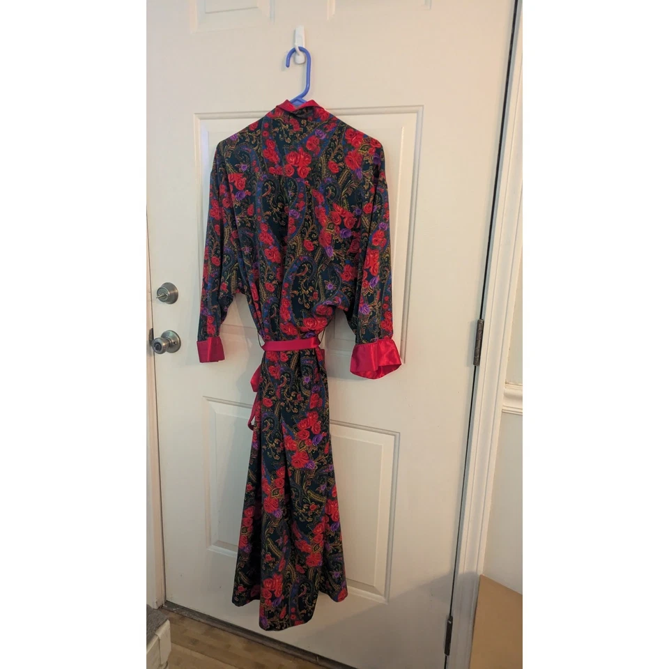 Vintage Victoria's Secret Gold Label Robe With Belt, Medium, Full Length - Image 4 of 4