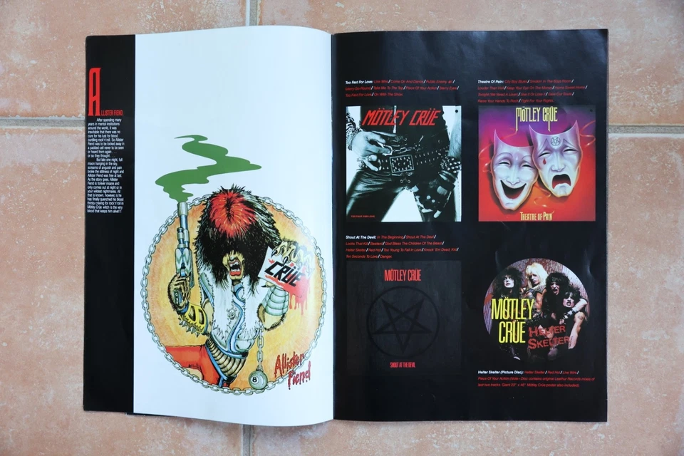 Nikki Sixx Firmado Autografiado Motley Crue Teatro del Dolor Programa de Gira de Conciertos Foto 3 de 4