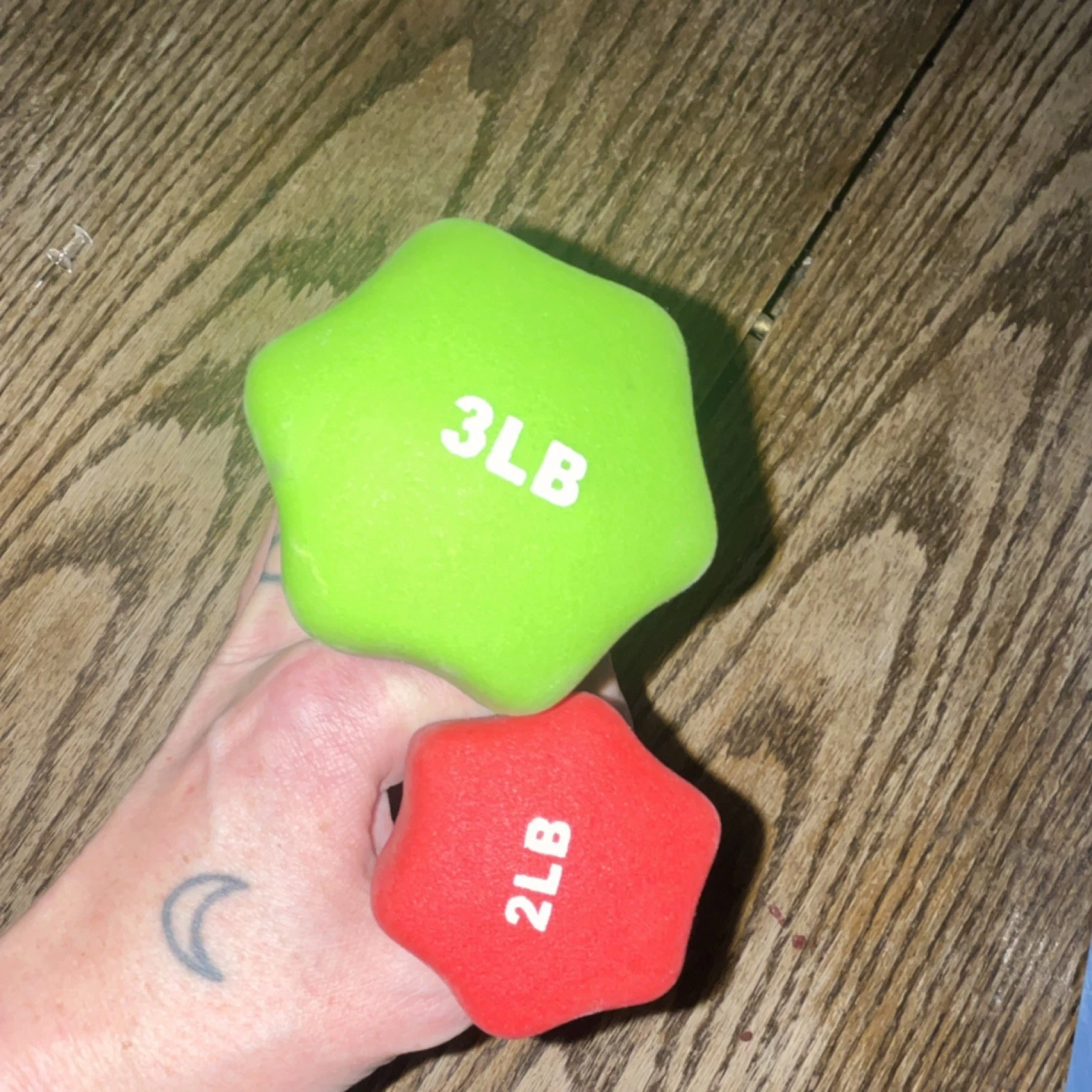 Neoprene Dumbbell Set 3 lb Green & 2 lb Red Fixed Weight Gym Training Pair
Opens in a new window or 