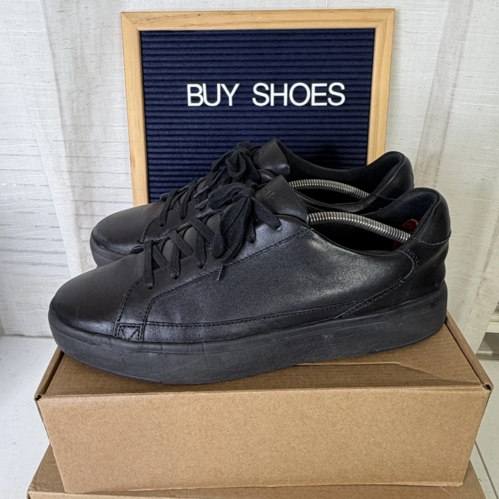 Kizik Vegas Handsfree Sneakers Mens Size 10.5 Black Leather Comfort Shoes