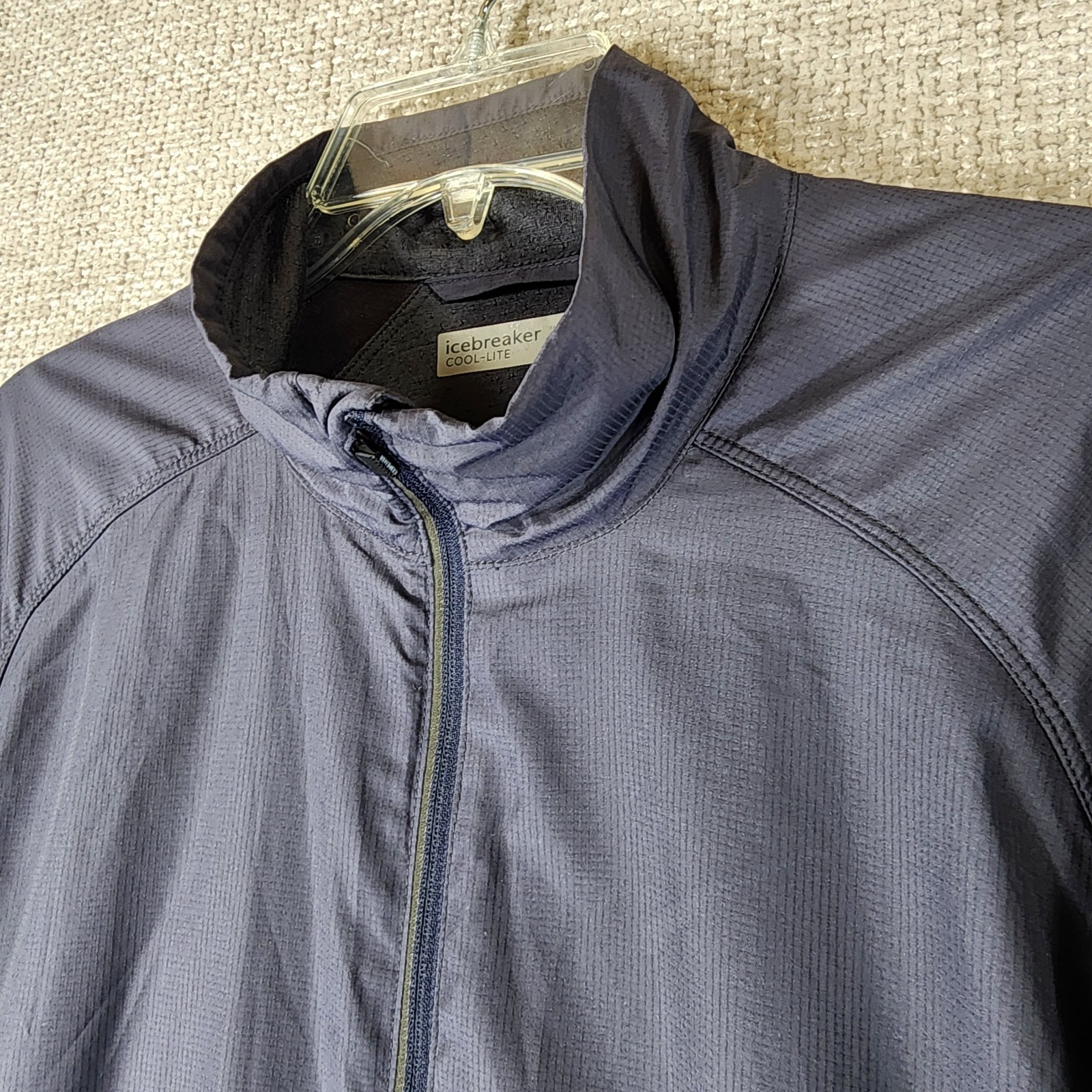 Icebreaker Cool-Lite Performance Windbreaker Mens… - image 2