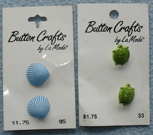 4 NOVELTY TURTLE & SEASHELL BUTTONS NEW on La Mode Cards Self Shank Backs