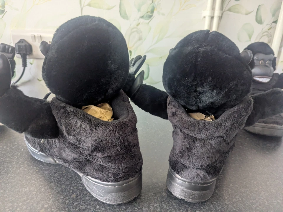 Adidas Jeremy Scott JS Gorilla 2012 V24424 UK9 & UK5 Mr And Mrs Matching Pair - Image 3 of 4